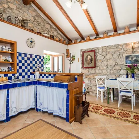 Holiday home Gorgeous In With House Sea View