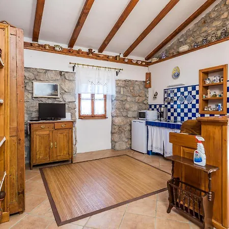 Holiday home Gorgeous In With House Sea View