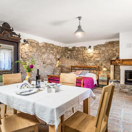 Holiday home Gorgeous In With House Sea View *